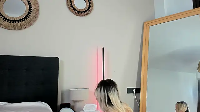 mazekyn online show from March 19, 2025, 11:25 pm