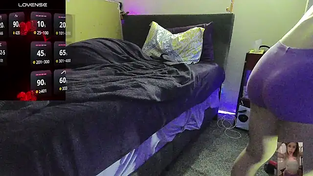 Blondiewithanass online show from April 10, 2026, 8:54 am