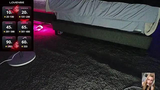 Blondiewithanass online show from March 13, 2026, 3:39 pm