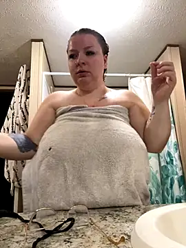 Snapshot of Blondiee_x chatting on September 18, 2025, 6:33 pm Blondiee x online show from September 18, 2025, 6:33 pm