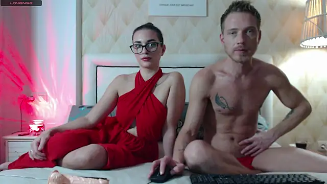 JessicaSteve online show from October 15, 2025, 9:23 pm