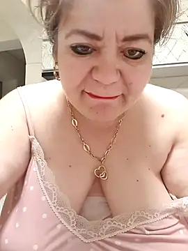 cindybbwsquirt online show from October 26, 2025, 3:40 am