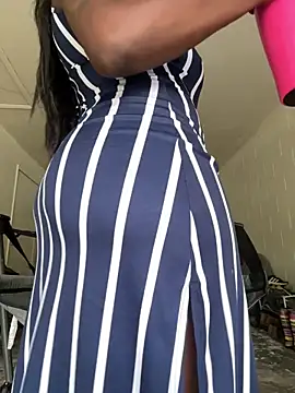 Snapshot of Zadaraye chatting on February 2, 2025, 9:45 pm Zadaraye online show from February 2, 2025, 9:45 pm