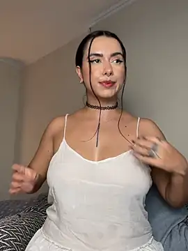 Snapshot of Samispank chatting on May 20, 2026, 11:02 pm Samispank online show from May 20, 2026, 11:02 pm
