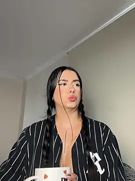 Snapshot of Samispank chatting on May 25, 2026, 1:43 pm Samispank online show from May 25, 2026, 1:43 pm