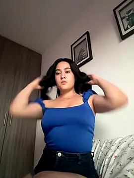 Nina lovi online show from December 4, 2025, 11:04 pm