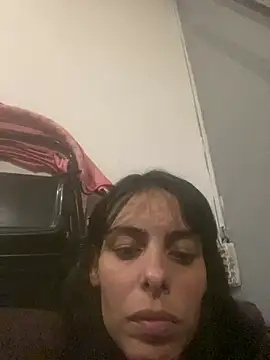 Sarah-safada online show from May 27, 2026, 2:19 am