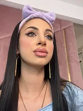 Snapshot of MeganHopeX chatting on January 19, 2025, 9:44 am MeganHopeX online show from January 19, 2025, 9:44 am