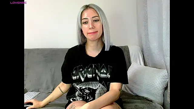 Snapshot of Fuck-Gina chatting on October 9, 2025, 4:13 am Fuck-Gina online show from October 9, 2025, 4:13 am