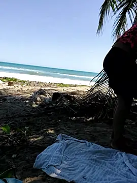 Luna-Natural online show from October 10, 2025, 3:24 pm