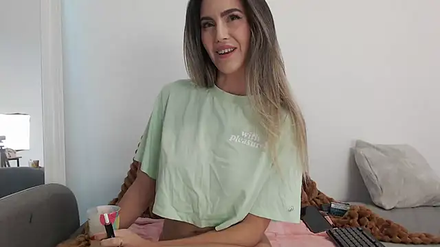 Snapshot of nicole_98 chatting on January 13, 2026, 3:05 pm nicole 98 online show from January 13, 2026, 3:05 pm