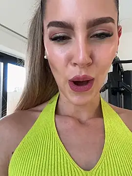 Snapshot of nicole_98 chatting on February 26, 2026, 3:12 pm nicole 98 online show from February 26, 2026, 3:12 pm