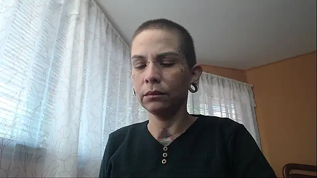 Snapshot of moon_cat85 chatting on February 2, 2026, 5:45 pm moon cat85 online show from February 2, 2026, 5:45 pm