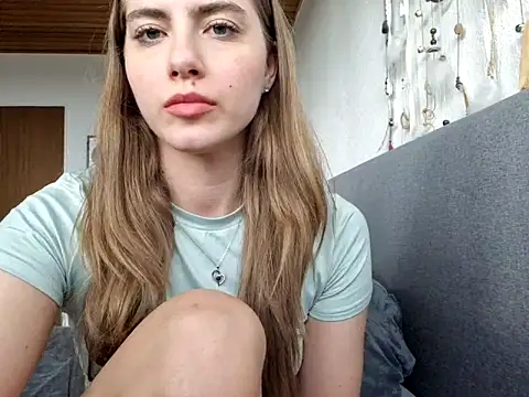 Snapshot of RubyRubin chatting on March 1, 2025, 2:44 pm RubyRubin online show from March 1, 2025, 2:44 pm