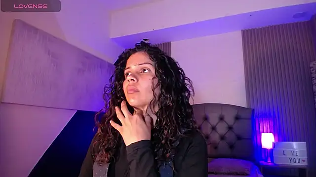 ximena diaz online show from March 12, 2025, 8:31 pm