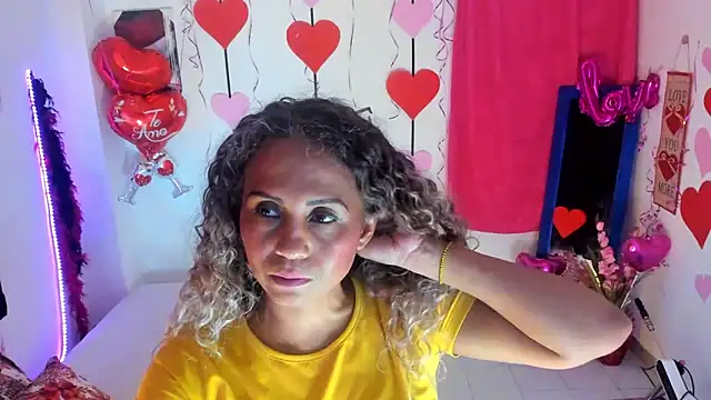 Snapshot of samantha__smile chatting on February 11, 2025, 3:18 am samantha smile online show from February 11, 2025, 3:18 am