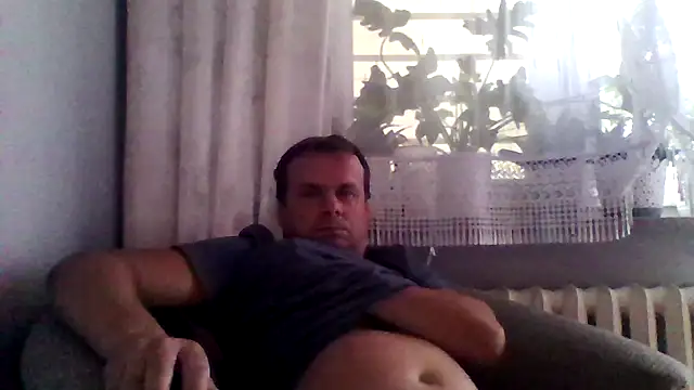 Snapshot of grzes19763 chatting on July 12, 2026, 6:09 pm grzes19763 online show from July 12, 2026, 6:09 pm