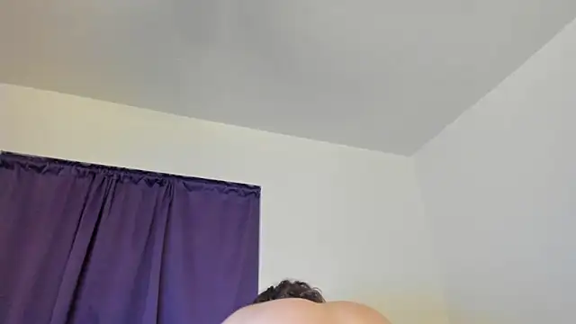 Bigt3ti online show from May 27, 2026, 1:57 am