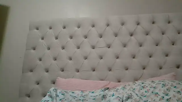 Snapshot of beautylovess chatting on February 18, 2026, 1:03 am beautylovess online show from February 18, 2026, 1:03 am