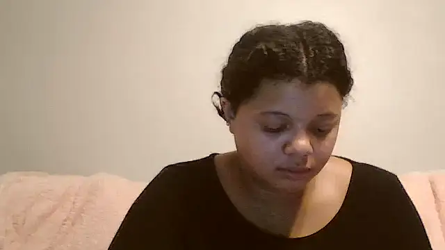 Snapshot of beautylovess chatting on October 13, 2025, 10:10 pm beautylovess online show from October 13, 2025, 10:10 pm