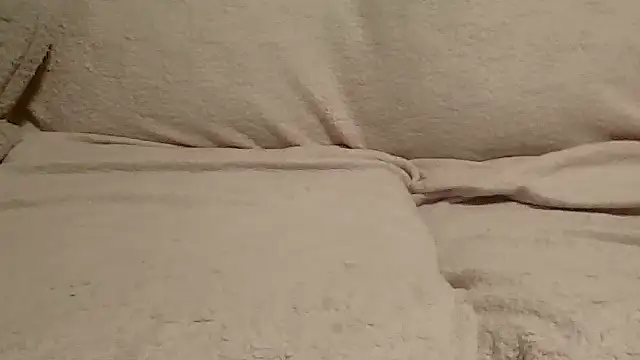 Snapshot of beautylovess chatting on April 12, 2026, 1:03 pm beautylovess online show from April 12, 2026, 1:03 pm