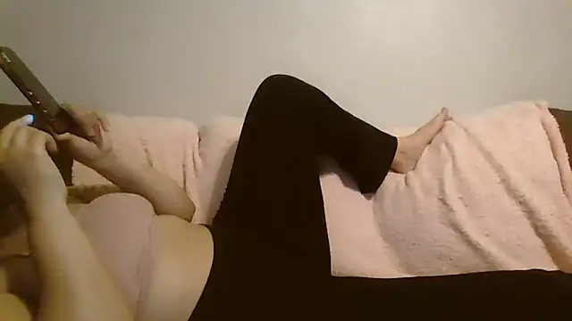 Snapshot of beautylovess chatting on November 13, 2025, 4:44 pm beautylovess online show from November 13, 2025, 4:44 pm