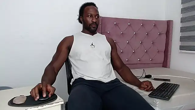 BlackNike online show from October 16, 2025, 6:16 pm