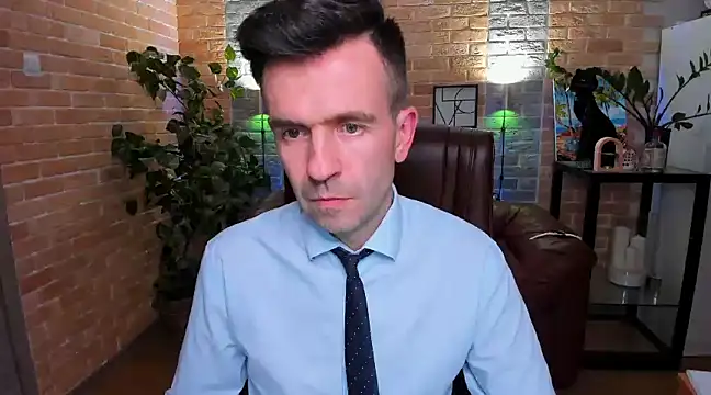 SteveTiger online show from March 19, 2025, 4:24 pm