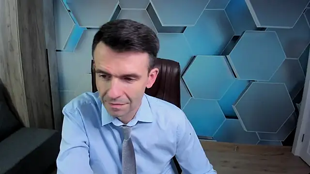 SteveTiger online show from November 21, 2025, 10:47 am