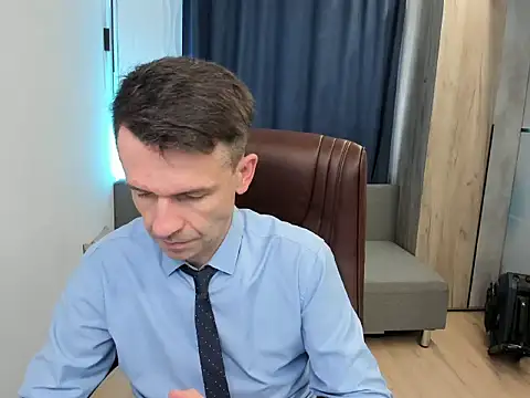 SteveTiger online show from October 2, 2025, 8:18 am