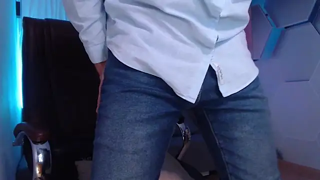 SteveTiger online show from October 27, 2025, 3:46 pm