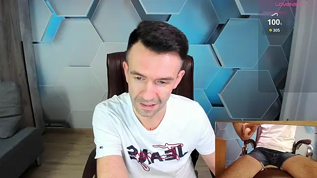 Snapshot of SteveTiger chatting on March 11, 2026, 11:59 am SteveTiger online show from March 11, 2026, 11:59 am