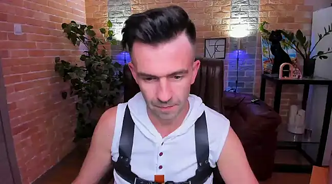 SteveTiger online show from March 14, 2025, 3:58 pm