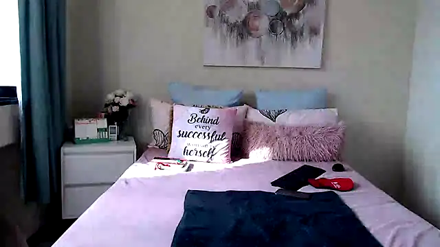 FitSelina66 online show from April 2, 2026, 1:18 pm