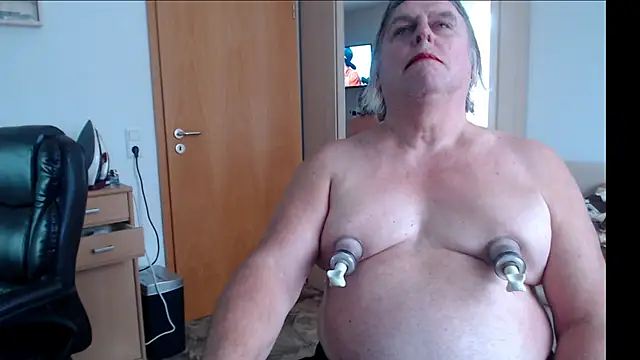 Snapshot of Sissygera chatting on December 15, 2024, 10:50 am Sissygera online show from December 15, 2024, 10:50 am