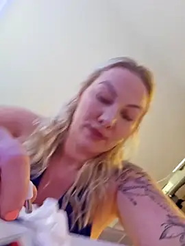 NastyMilf  online show from March 4, 2025, 12:12 pm