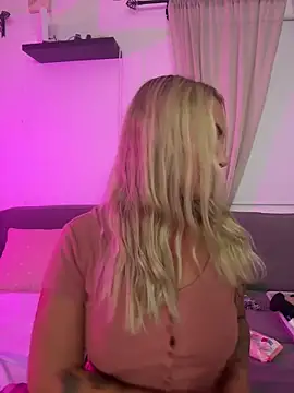 NastyMilf  online show from October 15, 2025, 6:49 pm