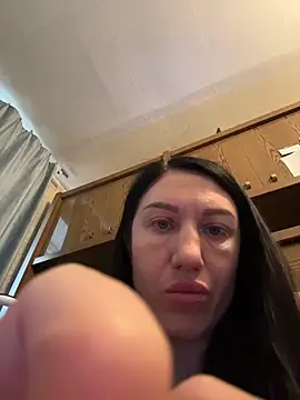 LORA x online show from October 9, 2025, 6:25 am