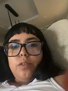 Snapshot of LillyCandy chatting on March 21, 2026, 10:13 pm LillyCandy online show from March 21, 2026, 10:13 pm