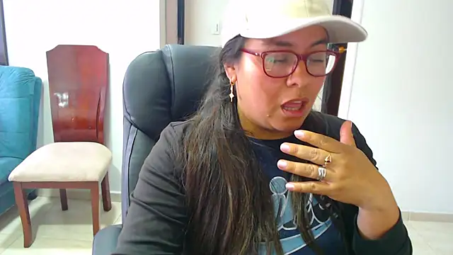 Ixchel Anaid online show from September 24, 2025, 1:28 pm