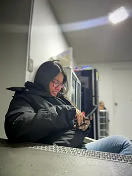 Ixchel Anaid online show from September 15, 2025, 1:06 am