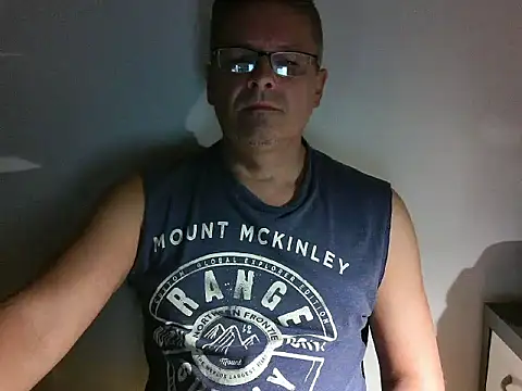Snapshot of qpmario@xh chatting on September 9, 2025, 4:11 am qpmarioxh online show from September 9, 2025, 4:11 am