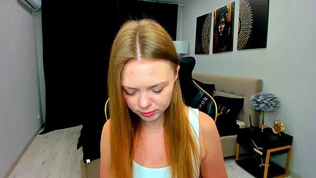 Strawberrye online show from May 29, 2026, 3:23 am