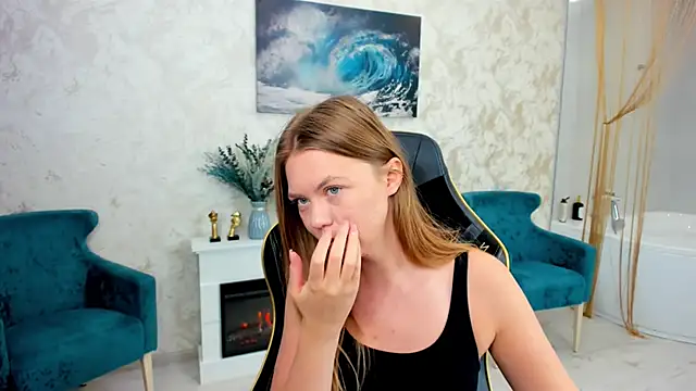 Strawberrye online show from February 26, 2026, 3:28 am