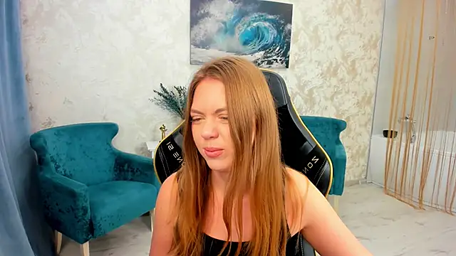 Snapshot of Strawberrye chatting on April 3, 2026, 3:24 am Strawberrye online show from April 3, 2026, 3:24 am