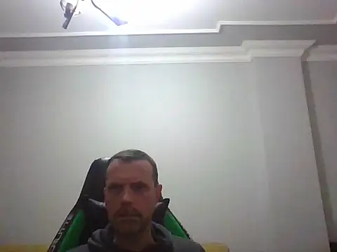 Snapshot of boran34 chatting on December 20, 2025, 8:55 pm boran34 online show from December 20, 2025, 8:55 pm