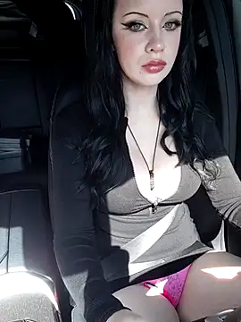 EVILYN online show from March 26, 2026, 5:55 pm