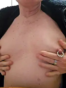 Snapshot of painslutfr chatting on February 2, 2025, 8:08 pm painslutfr online show from February 2, 2025, 8:08 pm