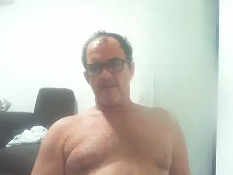 Snapshot of ConradinhoBR50 chatting on May 13, 2026, 5:36 am ConradinhoBR50 online show from May 13, 2026, 5:36 am