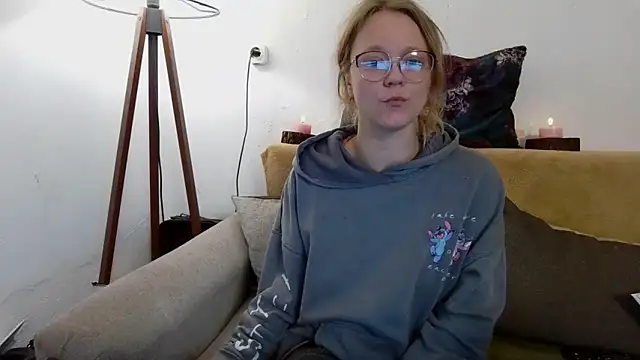 little-leni online show from January 17, 2026, 9:18 pm